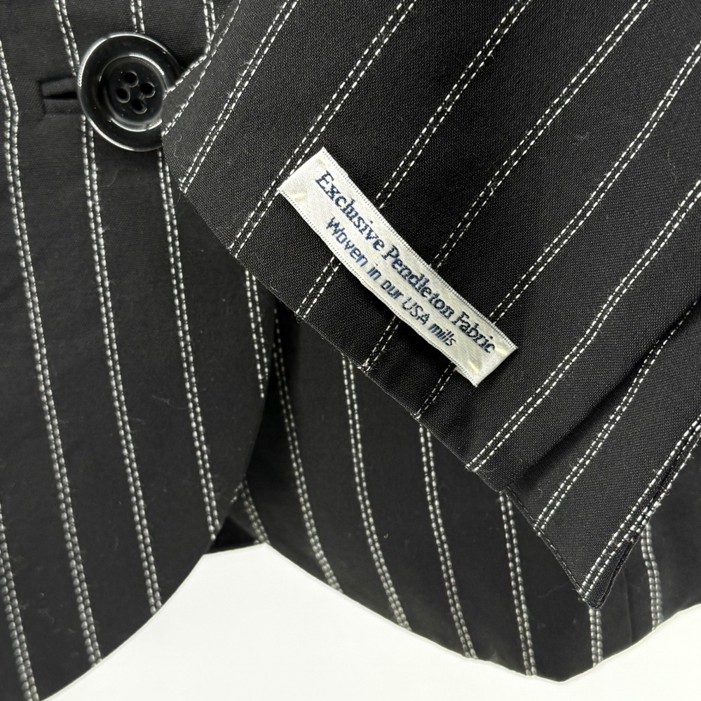 Beautiful and lightweight Wool Pendleton Pinstripe blazer/jacket Size 12 - Picture 4 of 12